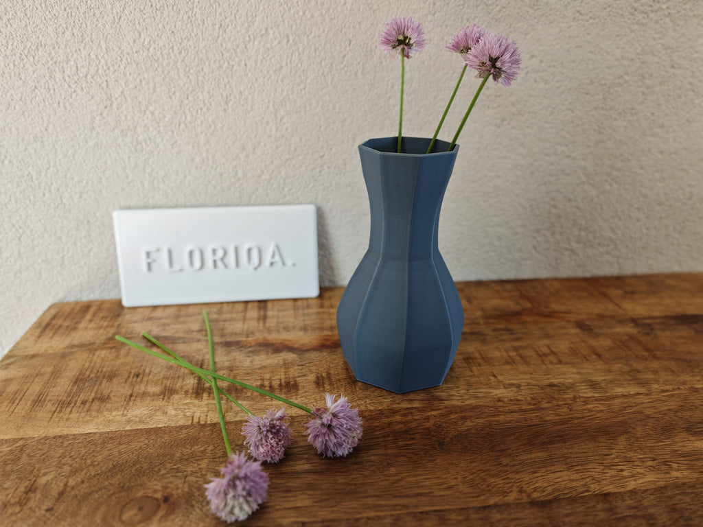Back to basic vase