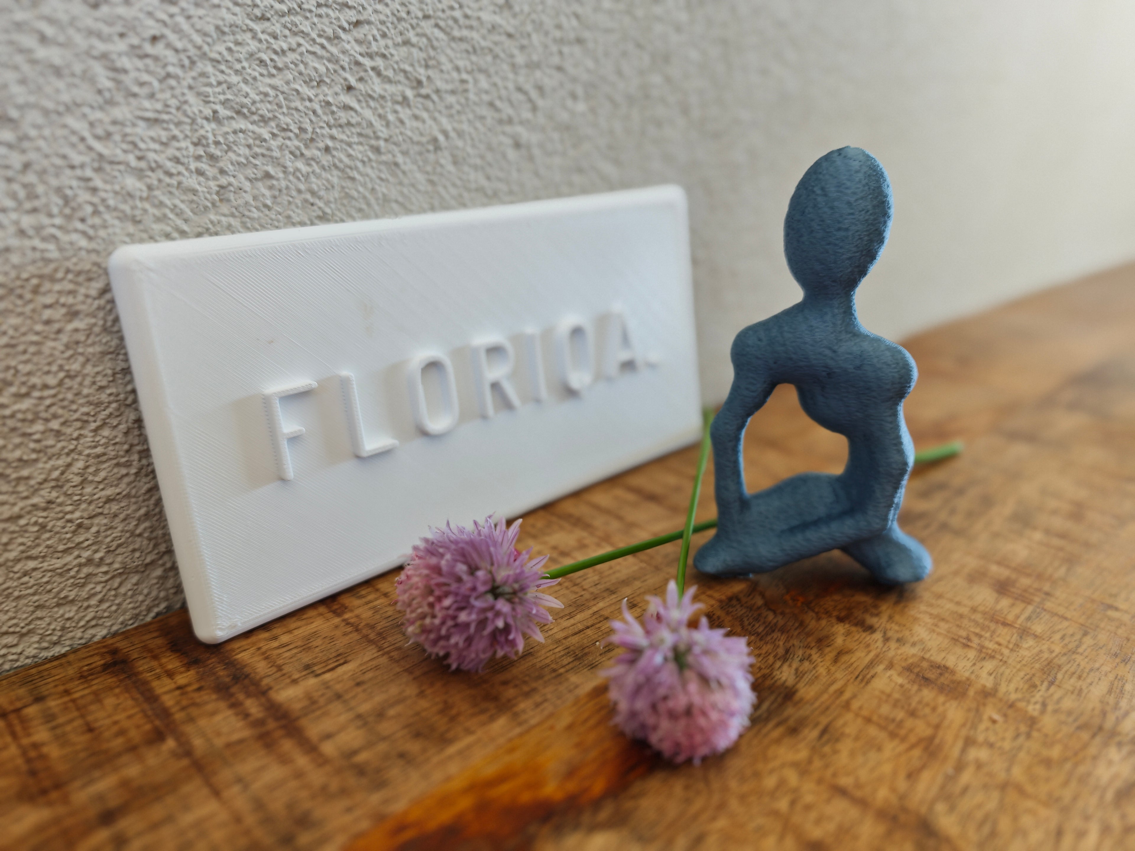 Imagine sculpture
